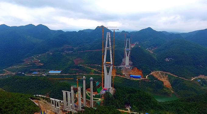 P7527 橋梁 中鐵廣州工程局塔機在貴州遵余高速TJ一Vll標(biāo)湘江特大橋工地 1.jpg P7527 橋梁 中鐵廣州工程局塔機在貴州遵余高速TJ一Vll標(biāo)湘江特大橋工地 1.jpg